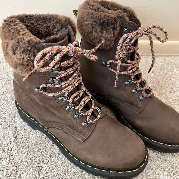 Doc Martens 1460 Serena Wyoming Boot - Picture 5 of 14